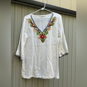 Embroidered white linen tunic